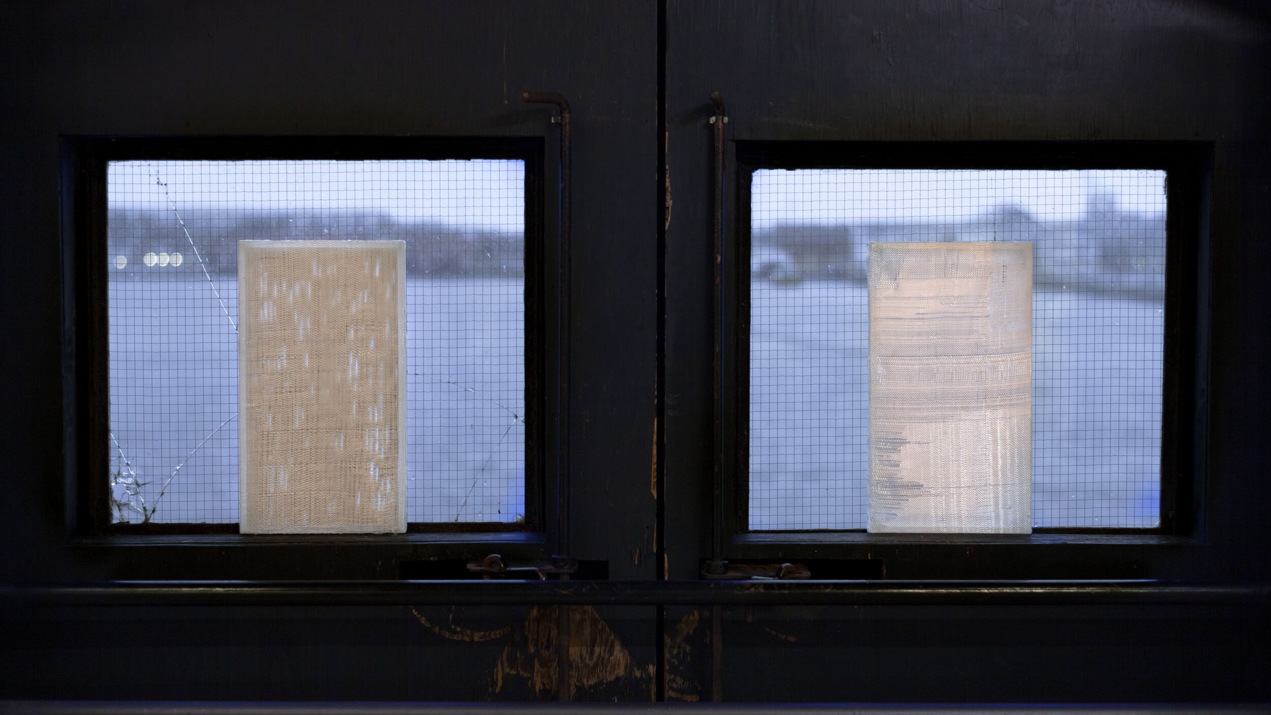 Strategic Opacity
fiberglass woven fabric, acrylic glass, plaster,